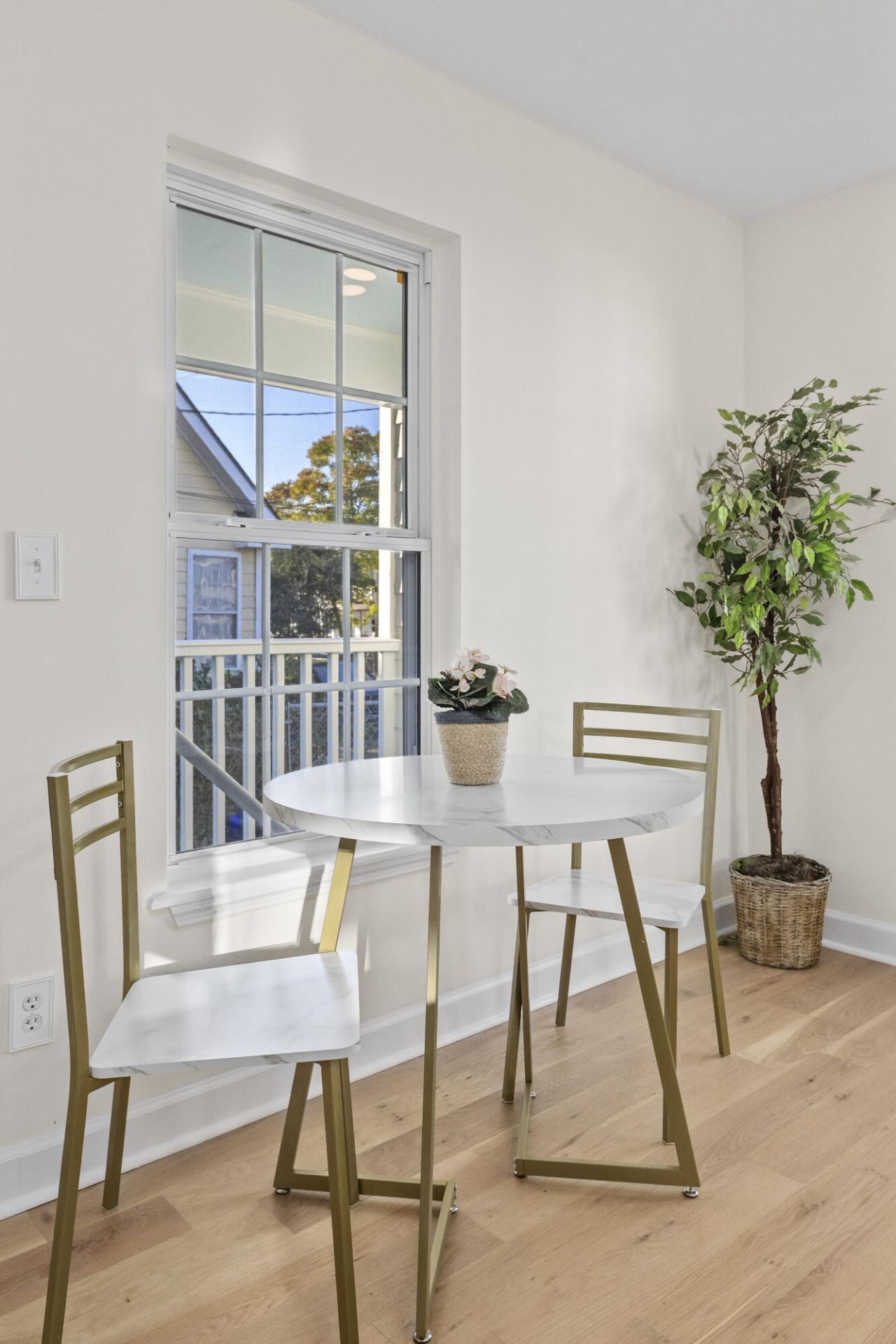 405 Sumter Street Photo 11