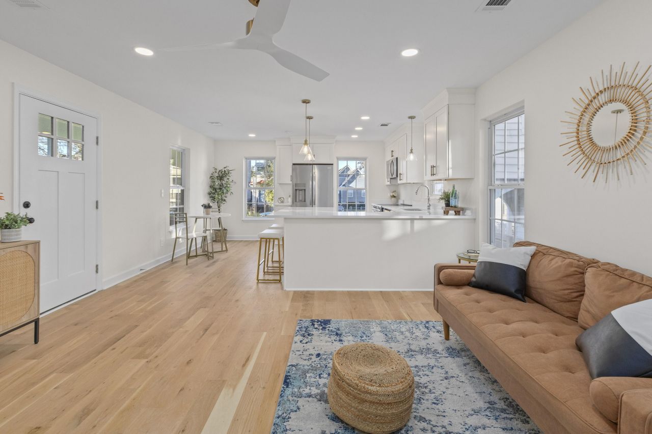 405 Sumter Street Photo 5