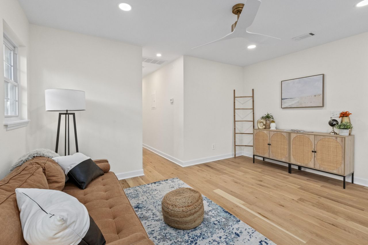 405 Sumter Street Photo 7