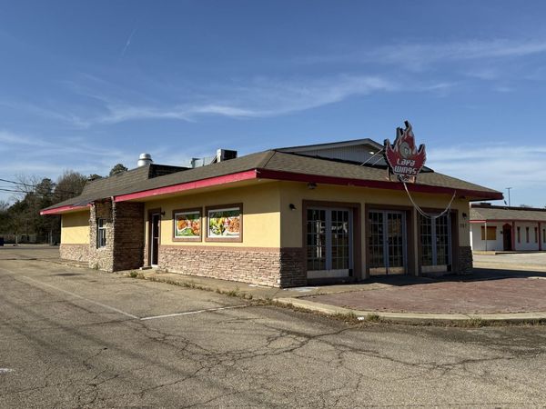 1157 S Gloster St., Tupelo, MS 38801