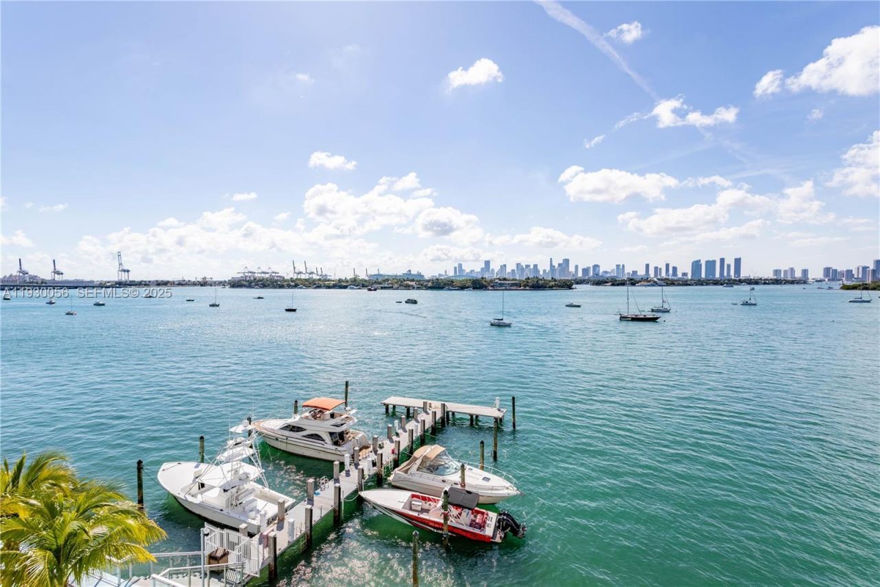 1200 West Ave, Unit 526, Miami Beach, FL 33139 Photo