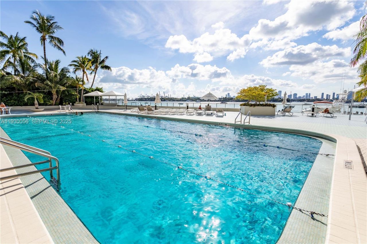 1200 West Ave, Unit 526, Miami Beach, FL 33139 Photo