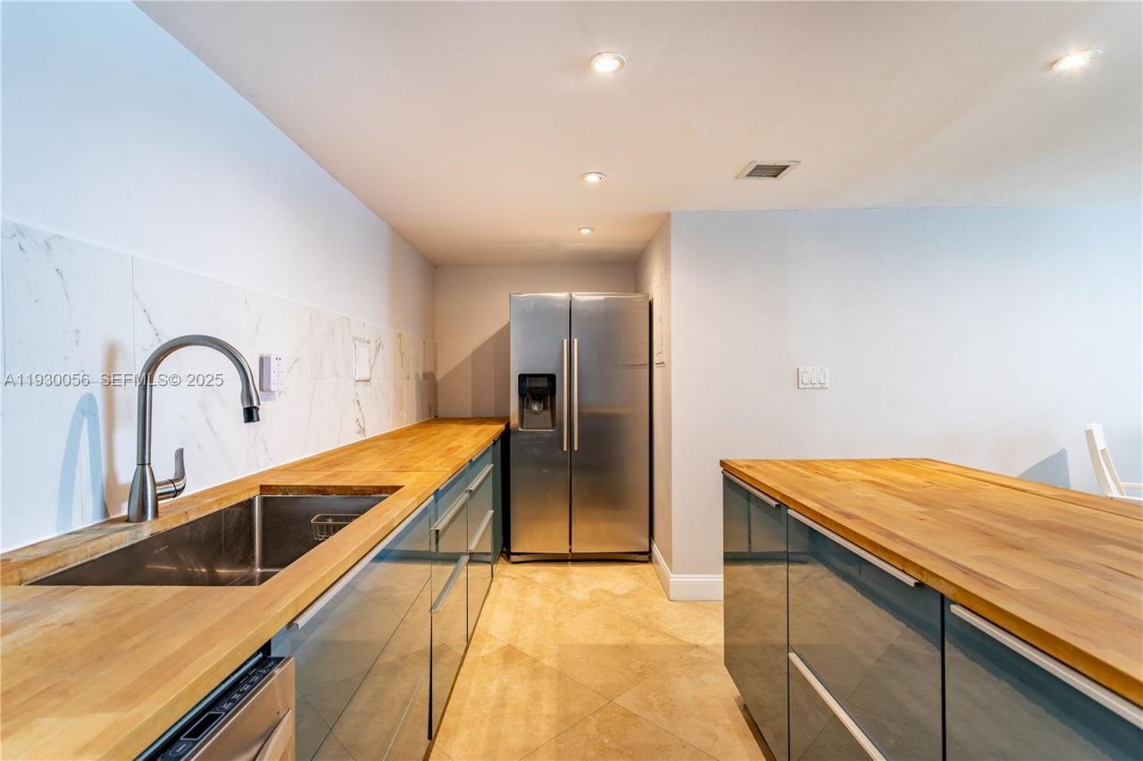 1200 West Ave, Unit 526, Miami Beach, FL 33139 Photo