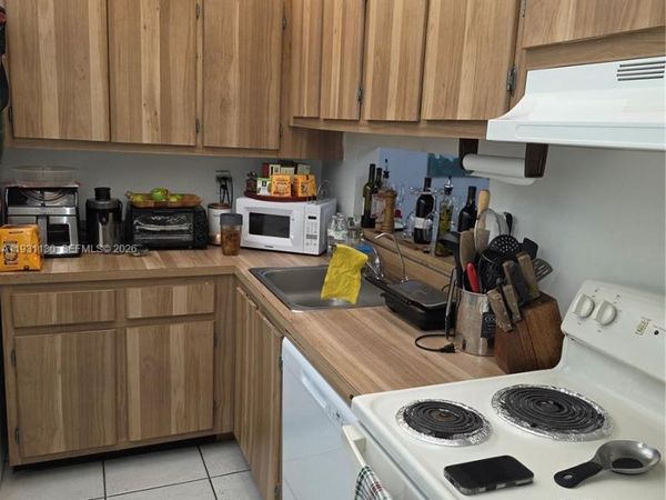 8035 SW 107th Ave, Unit 221, Miami, FL 33173