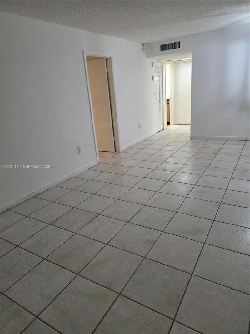 8035 SW 107th Ave, Unit 221, Miami, FL 33173 Photo