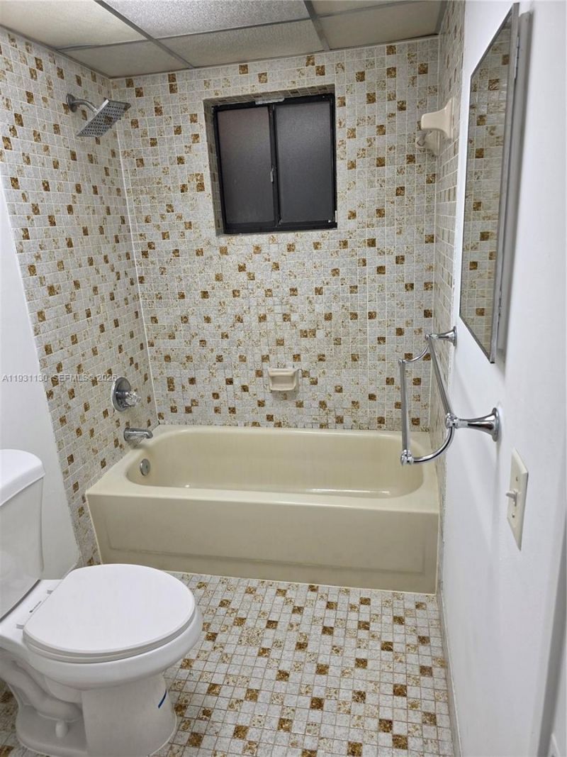 8035 SW 107th Ave, Unit 221, Miami, FL 33173 Photo