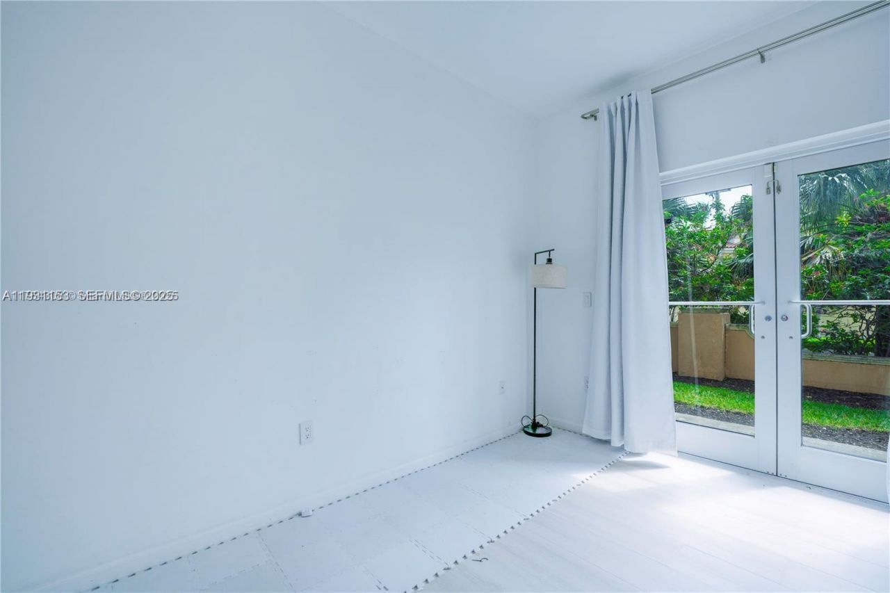 3001 NE 185th St, Unit 127, Aventura, FL 33180 Photo