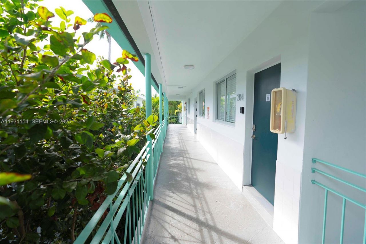 1321 15th St , Miami Beach, FL 33139 Photo