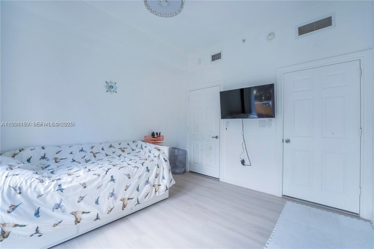 3001 NE 185th St, Unit 127, Aventura, FL 33180 Photo