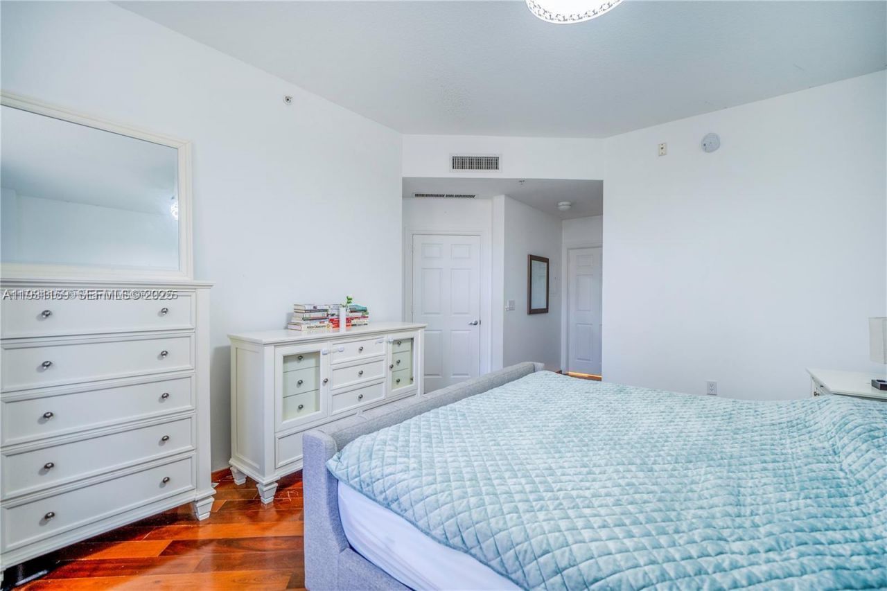 3001 NE 185th St, Unit 127, Aventura, FL 33180 Photo