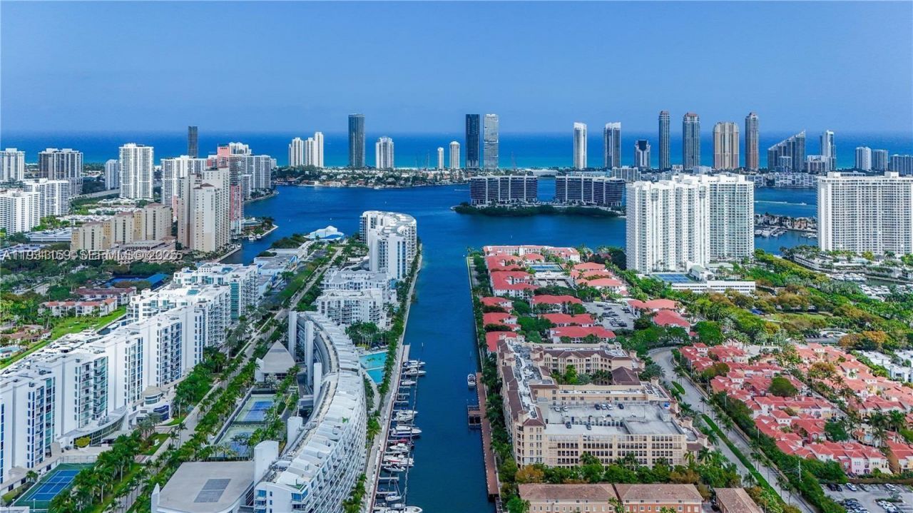 3001 NE 185th St, Unit 127, Aventura, FL 33180 Photo