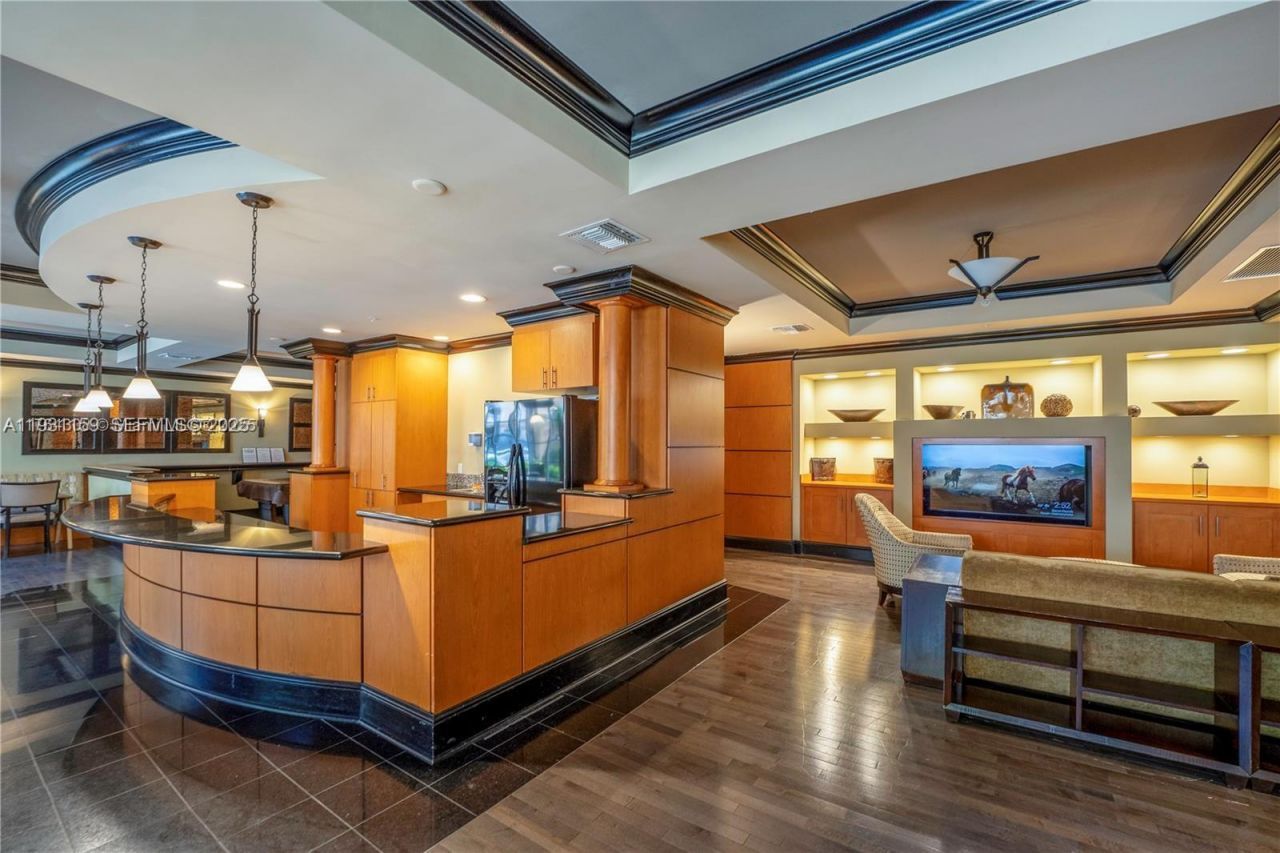 3001 NE 185th St, Unit 127, Aventura, FL 33180 Photo