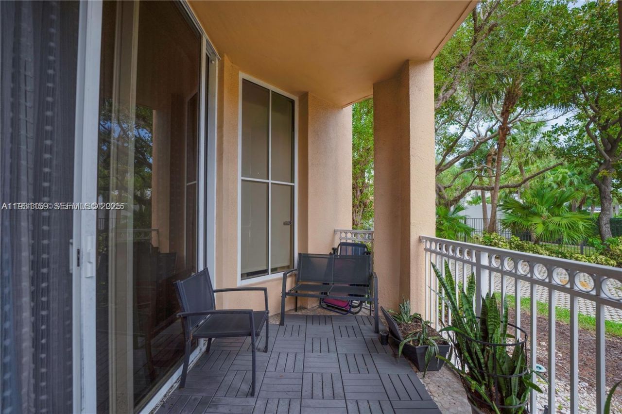 3001 NE 185th St, Unit 127, Aventura, FL 33180 Photo