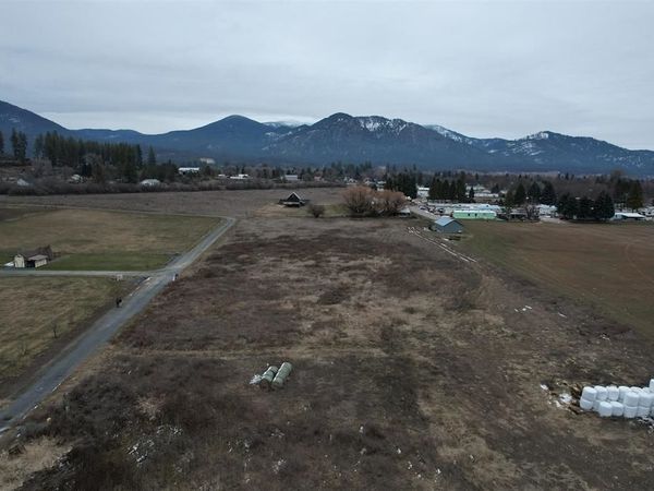 13xx Indian Springs Trl, Chewelah, WA 99019