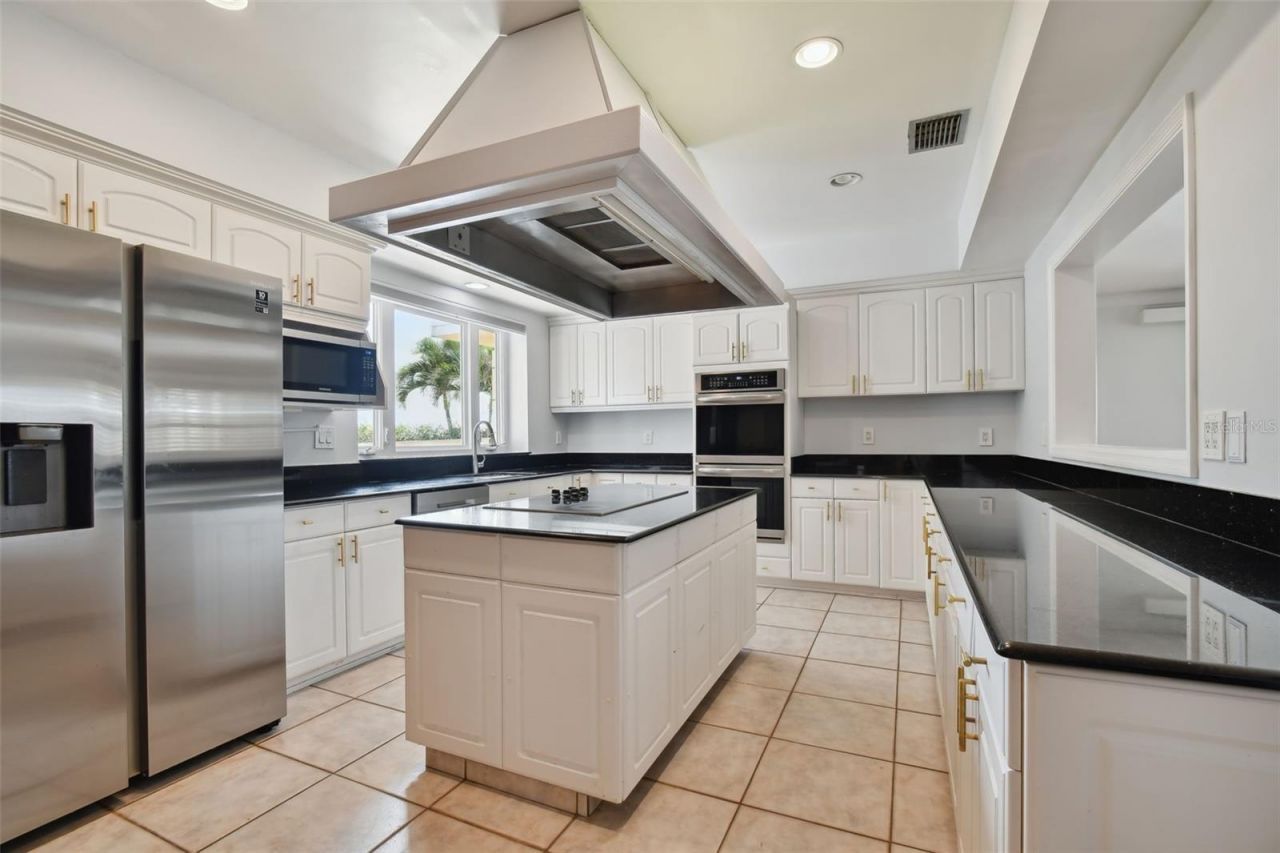 1520 Gulf Boulevard, Belleair Beach, FL 33786 Photo