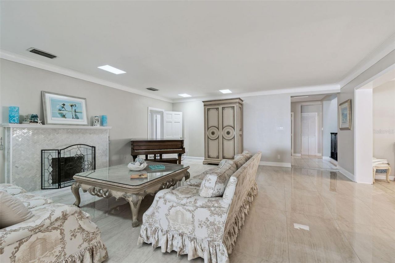 1520 Gulf Boulevard, Belleair Beach, FL 33786 Photo