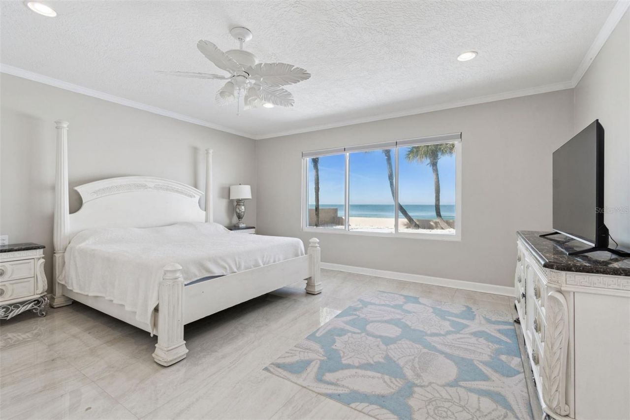 1520 Gulf Boulevard, Belleair Beach, FL 33786 Photo