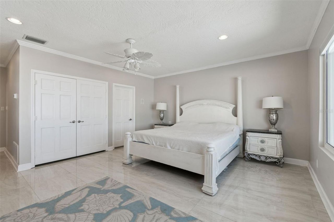 1520 Gulf Boulevard, Belleair Beach, FL 33786 Photo