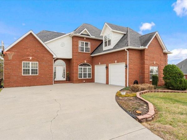 311 Cheyenne Blvd, Lenoir City, TN 37772