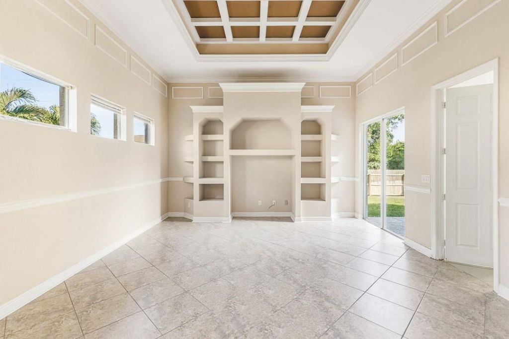 2081 SW Bayshore Boulevard, Port Saint Lucie, FL 34984 Photo