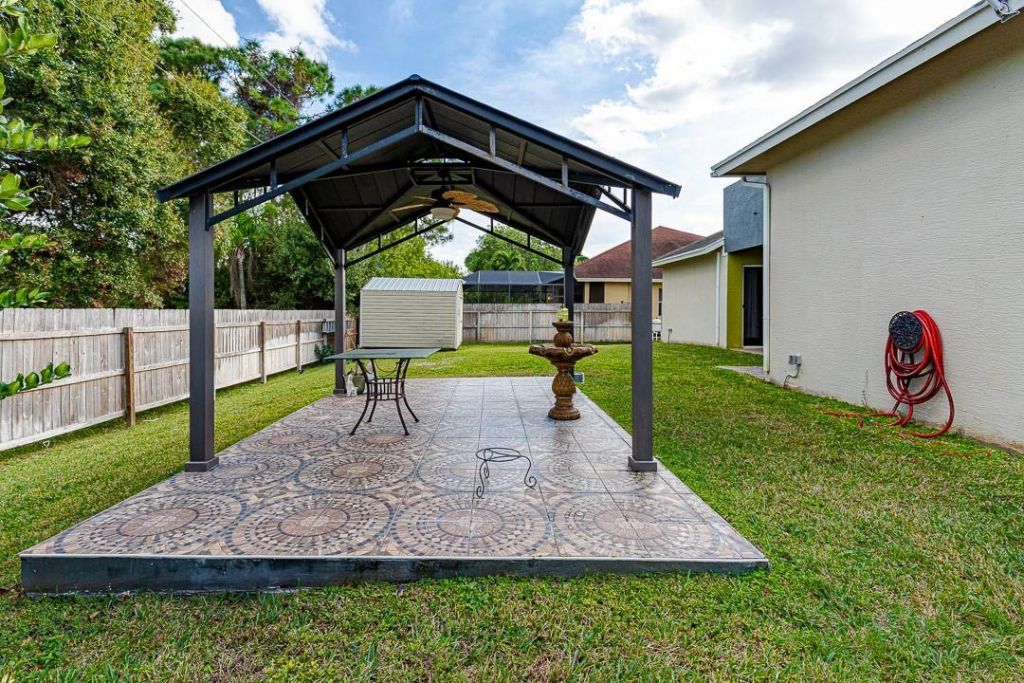 2081 SW Bayshore Boulevard, Port Saint Lucie, FL 34984 Photo