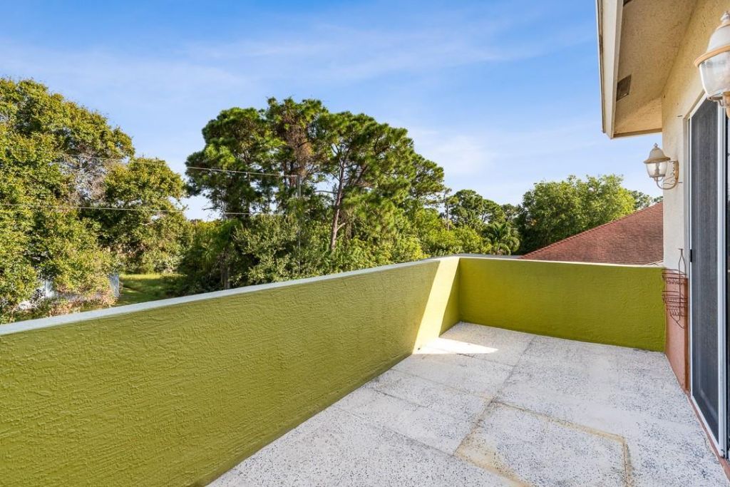 2081 SW Bayshore Boulevard, Port Saint Lucie, FL 34984 Photo