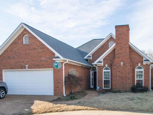 5 Weatherstone Drive , Jackson, TN 38305