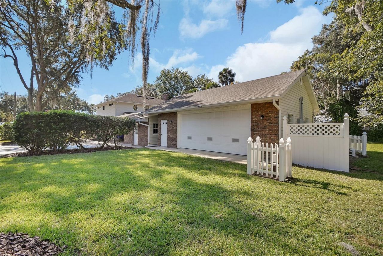 150 Lake Winnemissett Drive, Deland, FL 32724 Photo