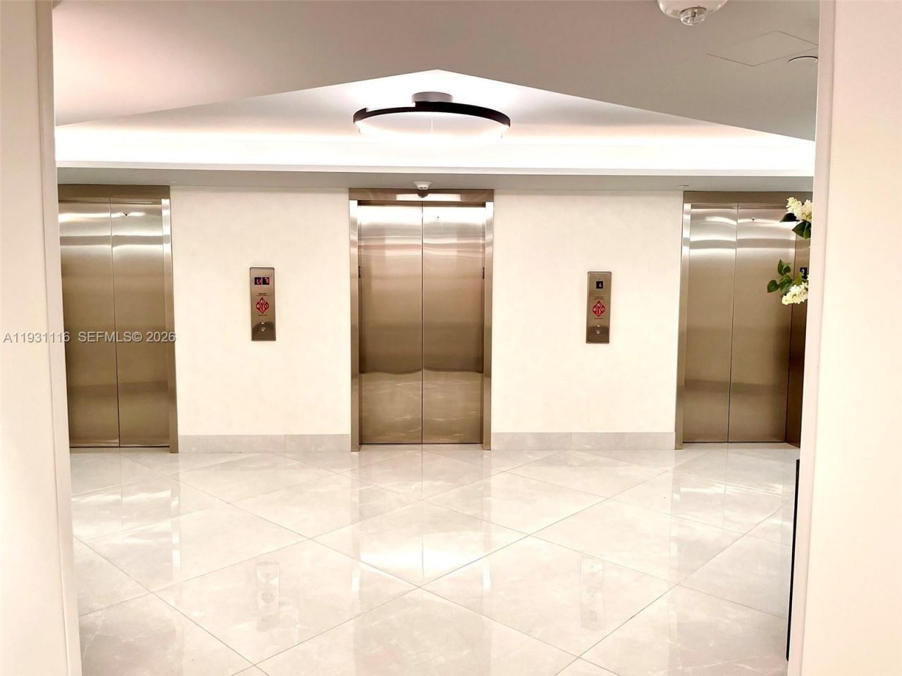 3180 S Ocean Dr, Unit 204, Hallandale Beach, FL 33009 Photo