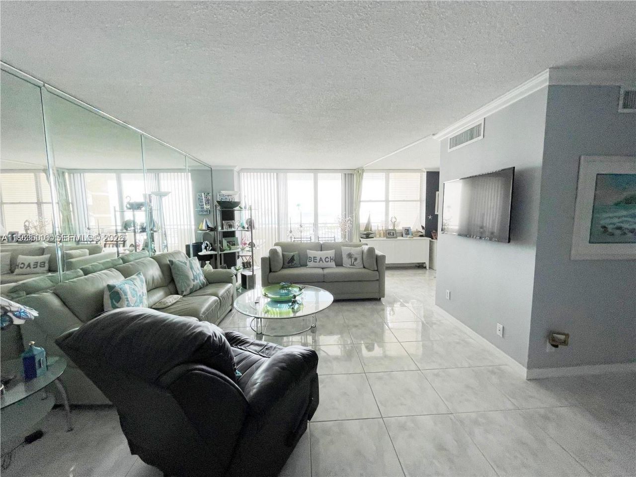 3180 S Ocean Dr, Unit 204, Hallandale Beach, FL 33009 Photo