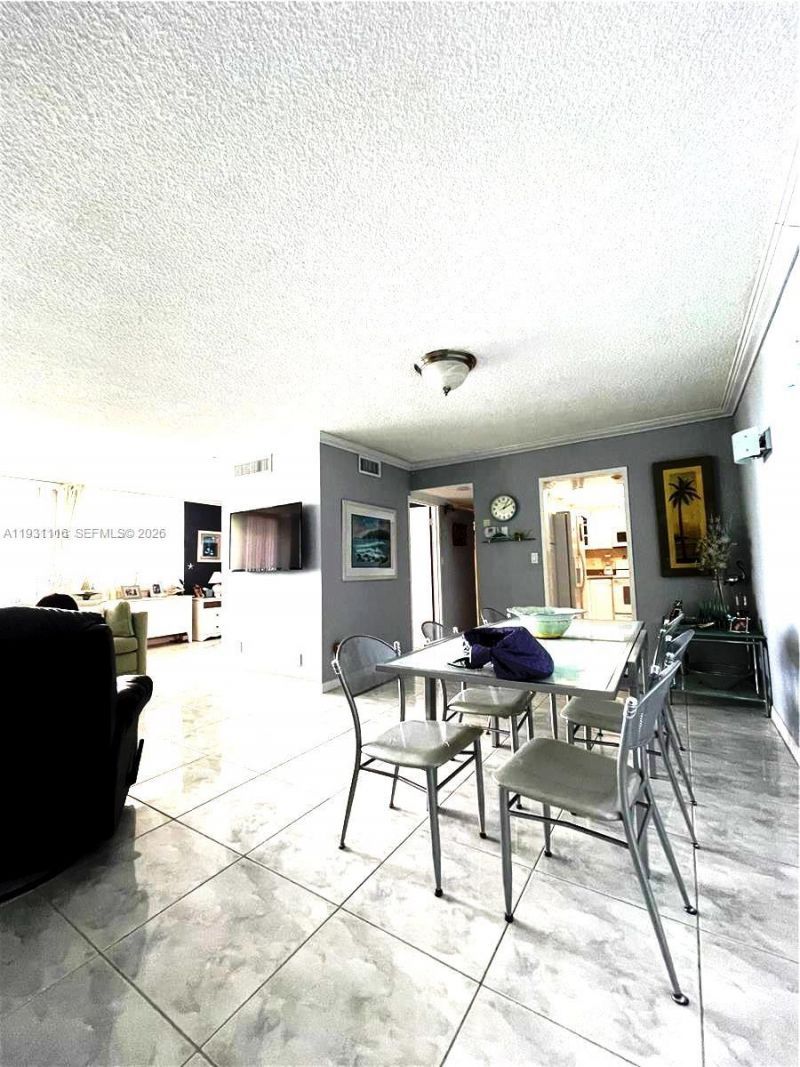 3180 S Ocean Dr, Unit 204, Hallandale Beach, FL 33009 Photo