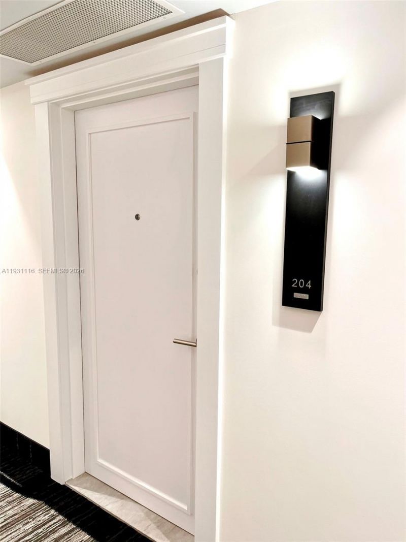 3180 S Ocean Dr, Unit 204, Hallandale Beach, FL 33009 Photo