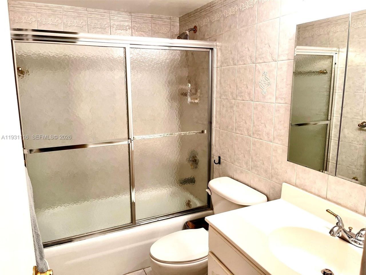 3180 S Ocean Dr, Unit 204, Hallandale Beach, FL 33009 Photo