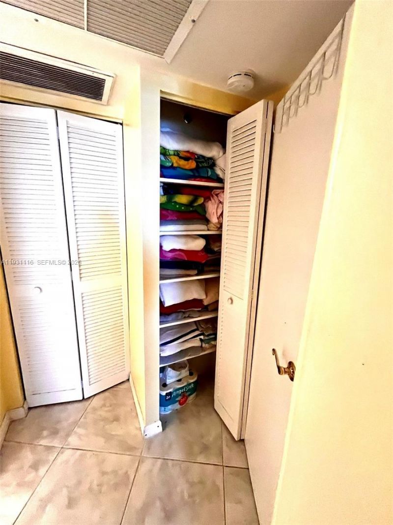 3180 S Ocean Dr, Unit 204, Hallandale Beach, FL 33009 Photo