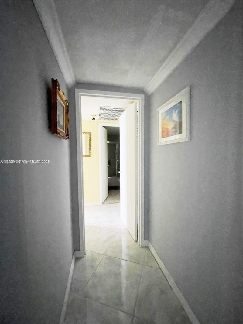 3180 S Ocean Dr, Unit 204, Hallandale Beach, FL 33009 Photo