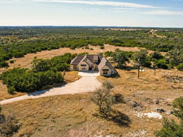 425 Youngblood Trail, Mountain Home, TX 78058