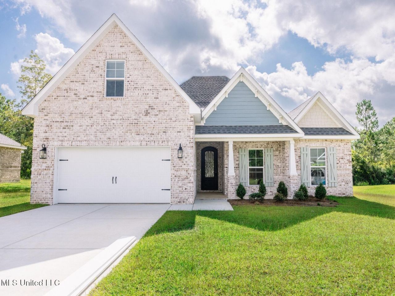 13573 Garland Road, Ocean Springs, MS 39564 Main Photo