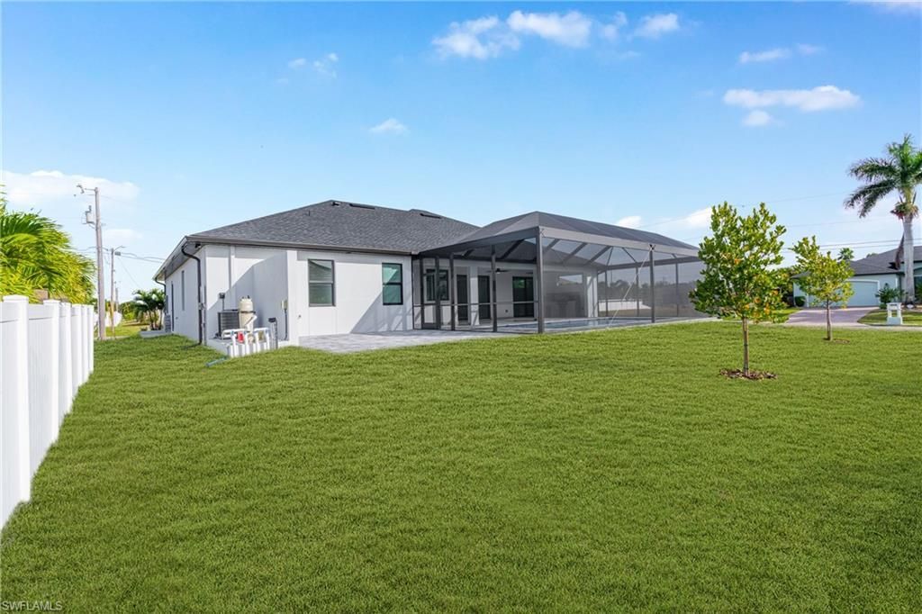 2100 SW 26th St, Cape Coral, FL 33914 Photo