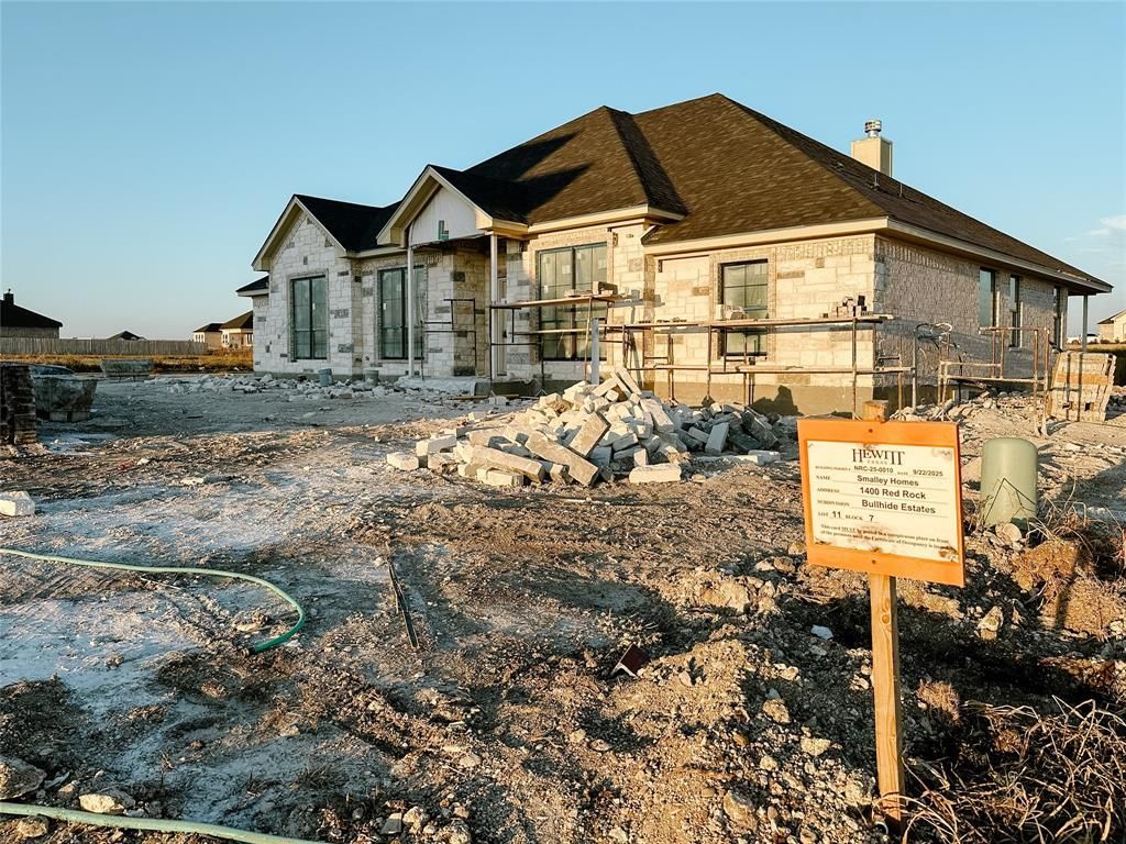 1400 Red Rock Road, Hewitt, TX 76643 Main Photo