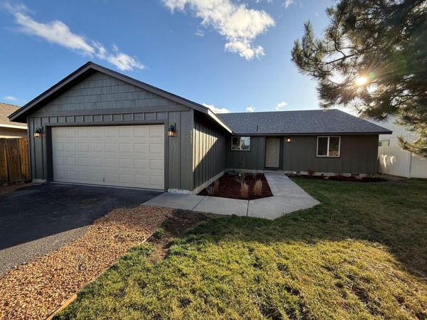 537 SE Ponderosa Drive, Madras, OR 97741