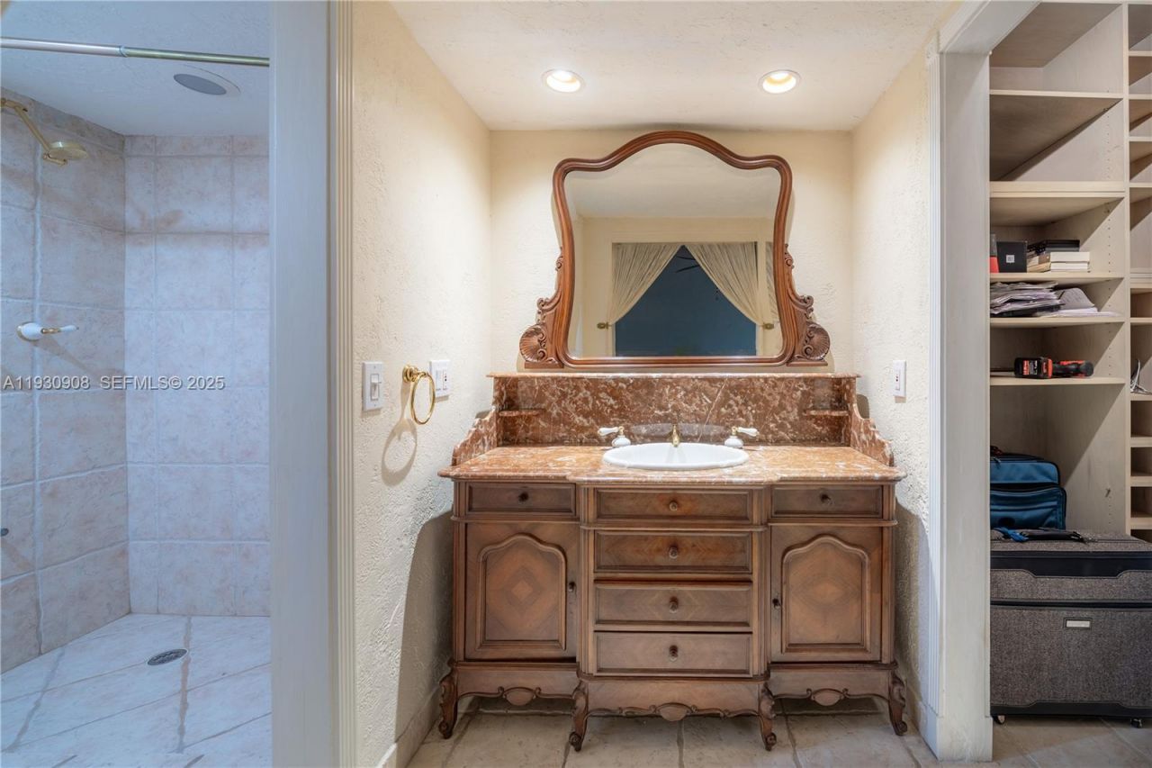 19212 NE 25th Ave, Unit 283D, Miami, FL 33180 Photo