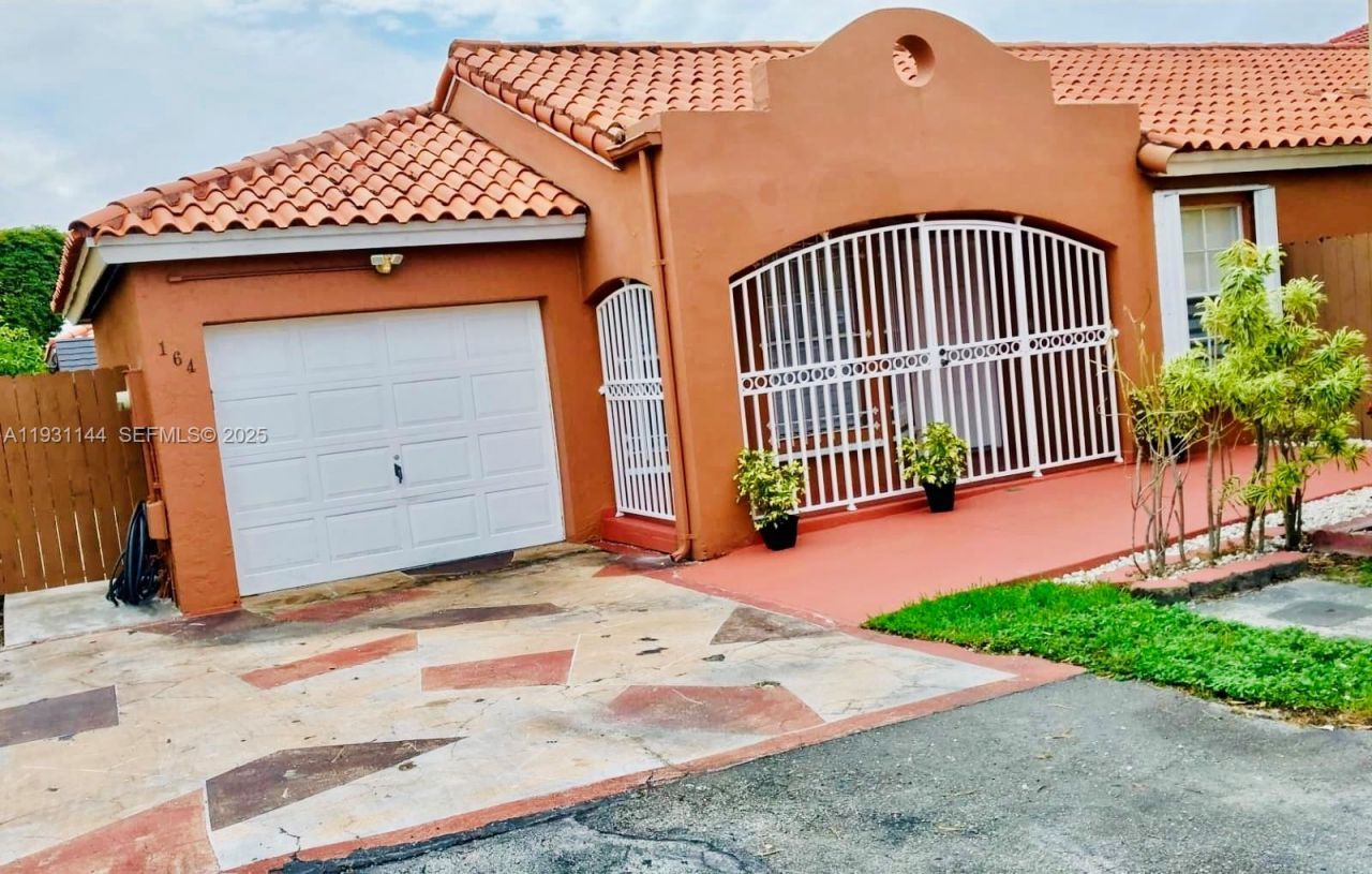 164 NW 85th Ct, Miami, FL 33126 Photo