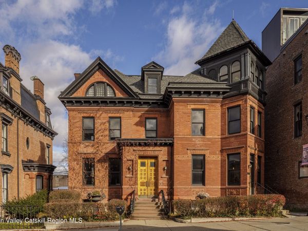 420 Warren Street, Hudson, NY 12534