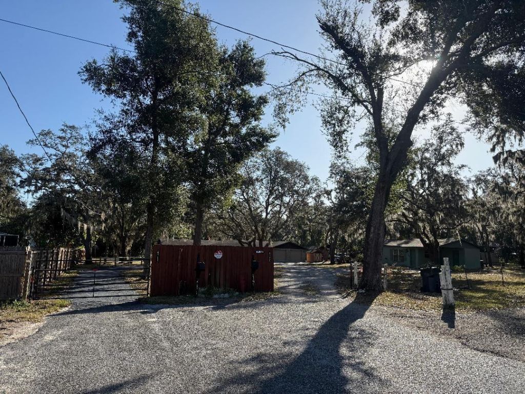 4105 Robinson Road, Valrico, FL 33594 Photo