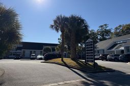 105 Wappoo Creek Drive photo 4