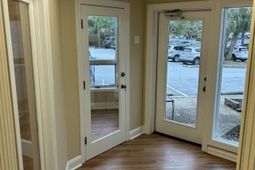 105 Wappoo Creek Drive photo 4