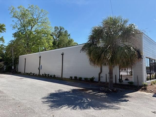932 Savannah Highway Photo 6