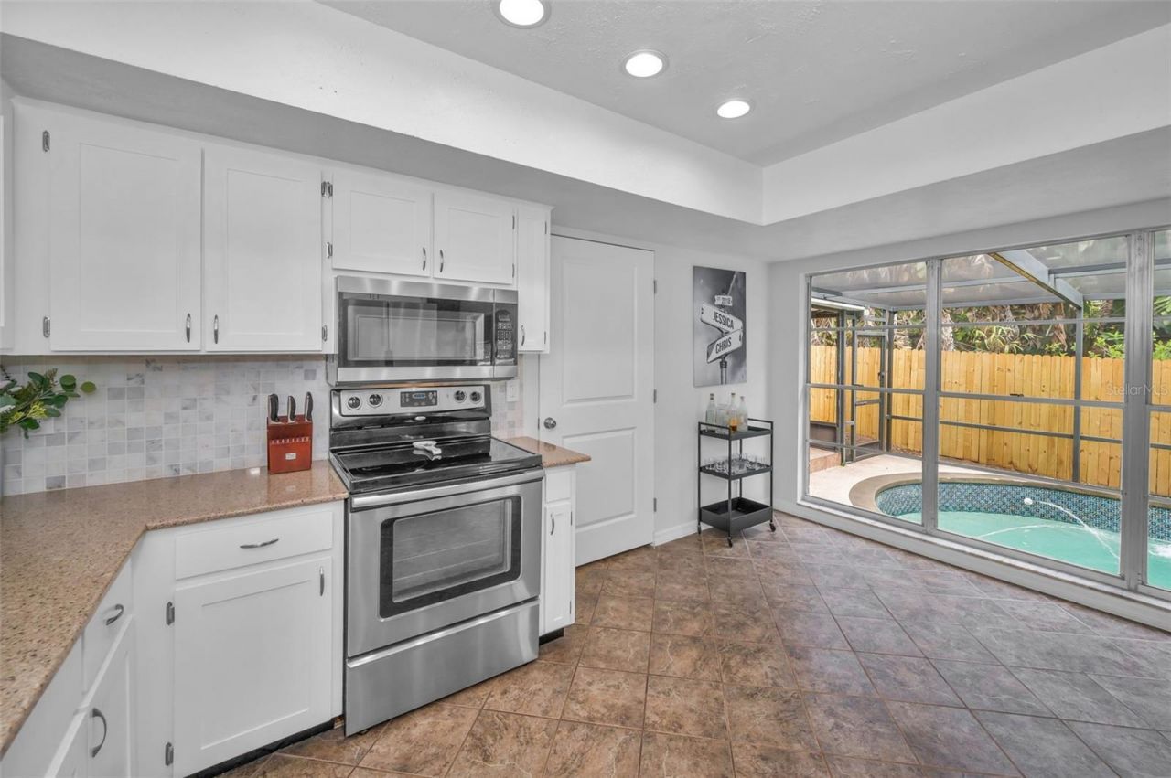 613 Valley Hill Drive, Brandon, FL 33510 Photo