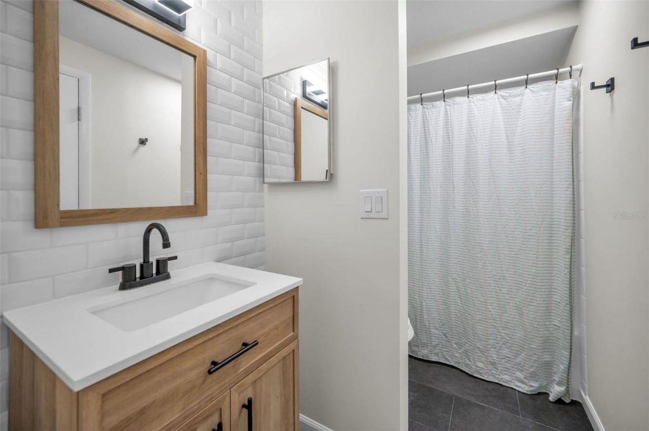 613 Valley Hill Drive, Brandon, FL 33510 Photo