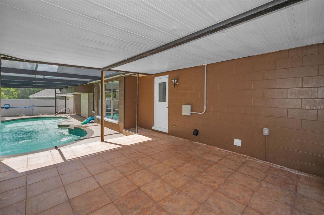 613 Valley Hill Drive, Brandon, FL 33510 Photo